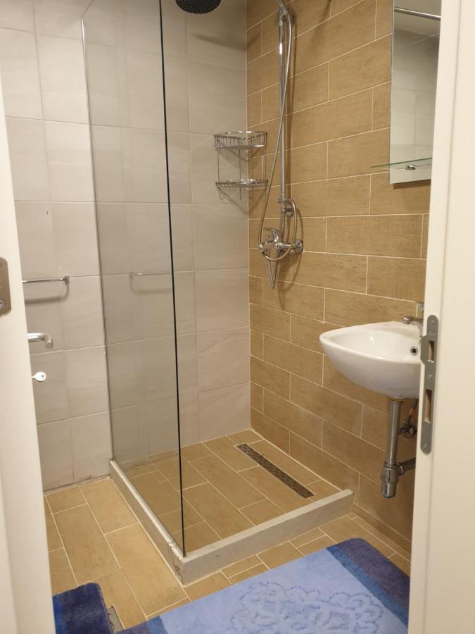 Lakeview Hotel & Apartments مافروفو المظهر الخارجي الصورة