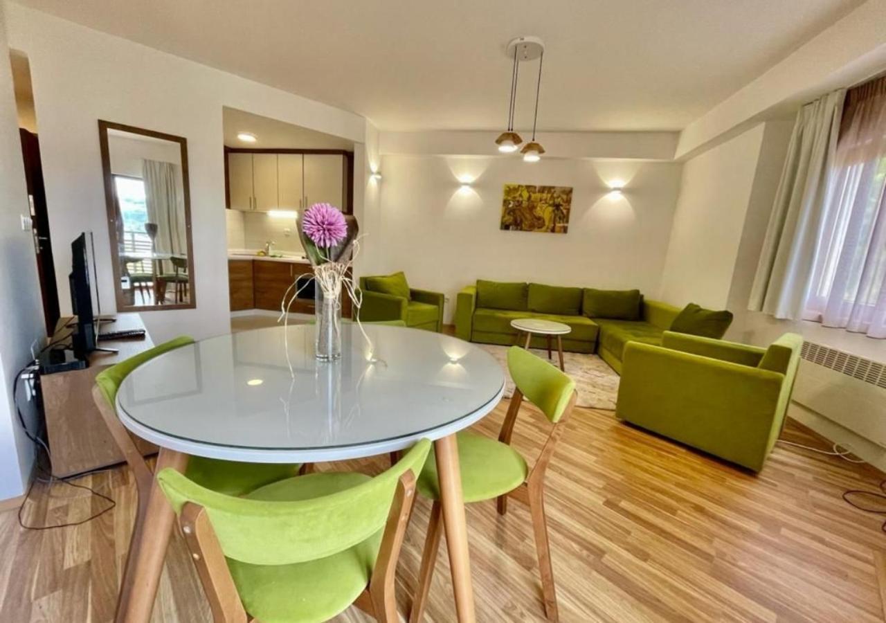 Lakeview Hotel & Apartments مافروفو المظهر الخارجي الصورة
