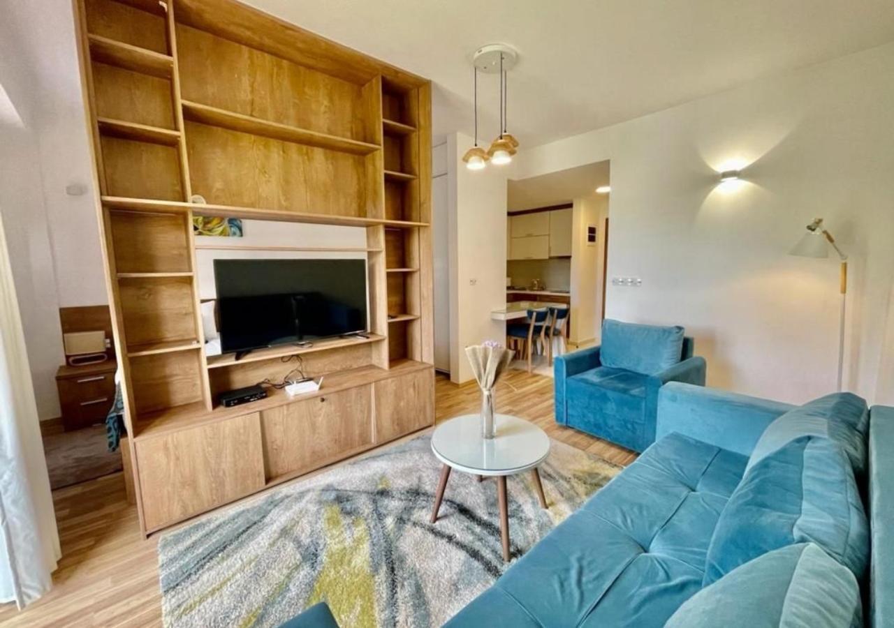 Lakeview Hotel & Apartments مافروفو المظهر الخارجي الصورة