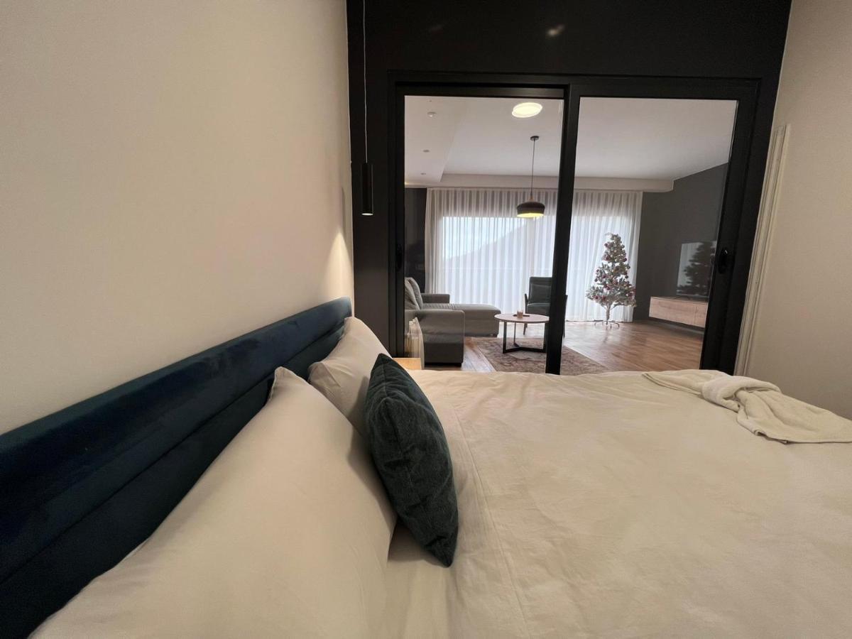 Lakeview Hotel & Apartments مافروفو المظهر الخارجي الصورة