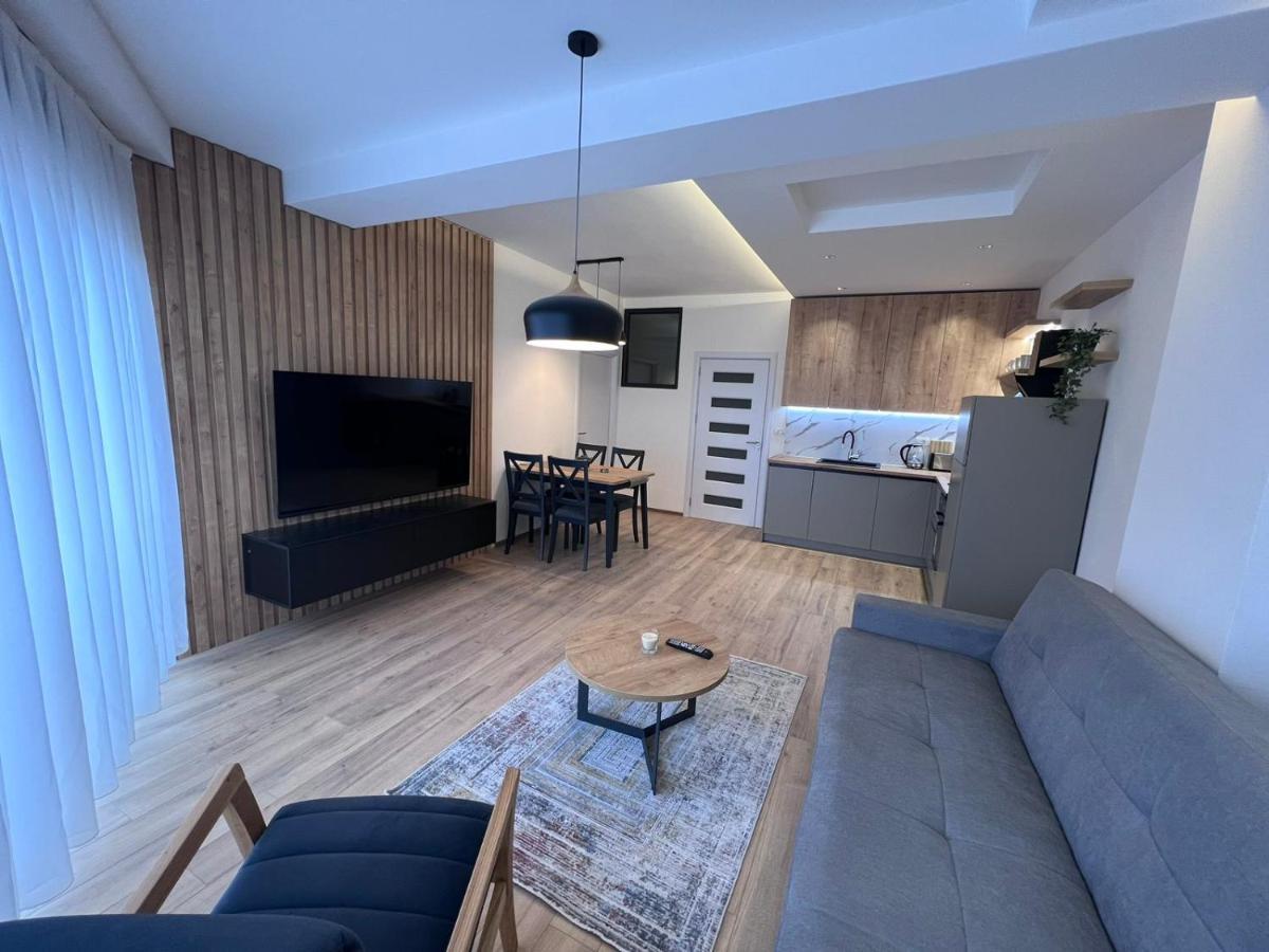 Lakeview Hotel & Apartments مافروفو المظهر الخارجي الصورة