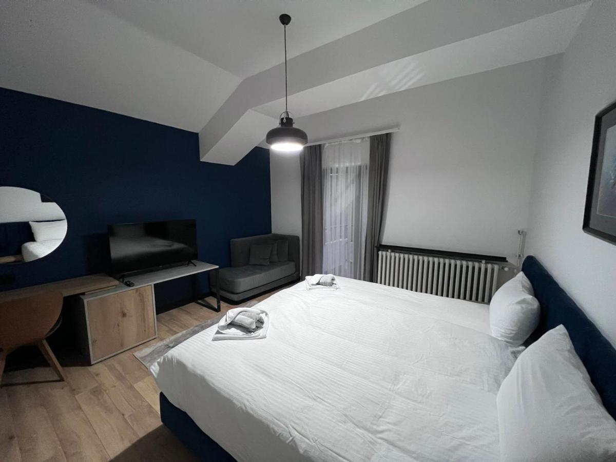 Lakeview Hotel & Apartments مافروفو المظهر الخارجي الصورة
