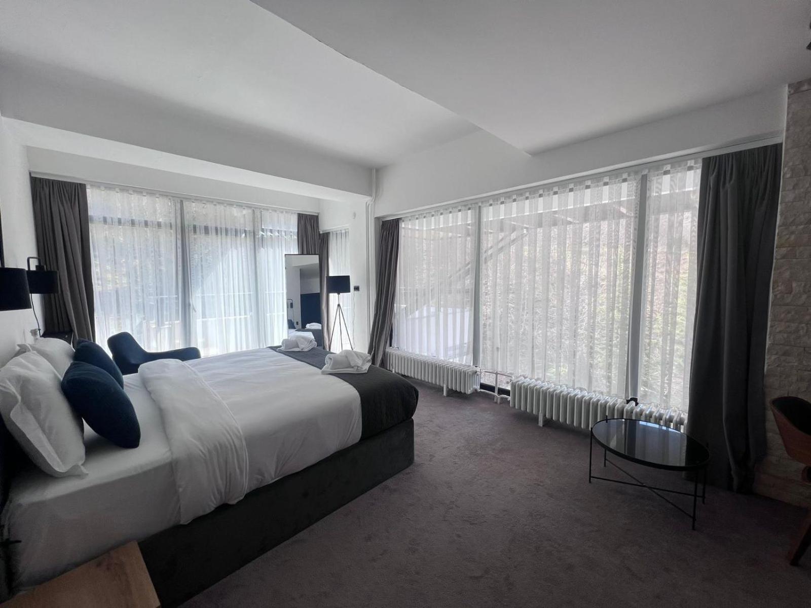 Lakeview Hotel & Apartments مافروفو المظهر الخارجي الصورة