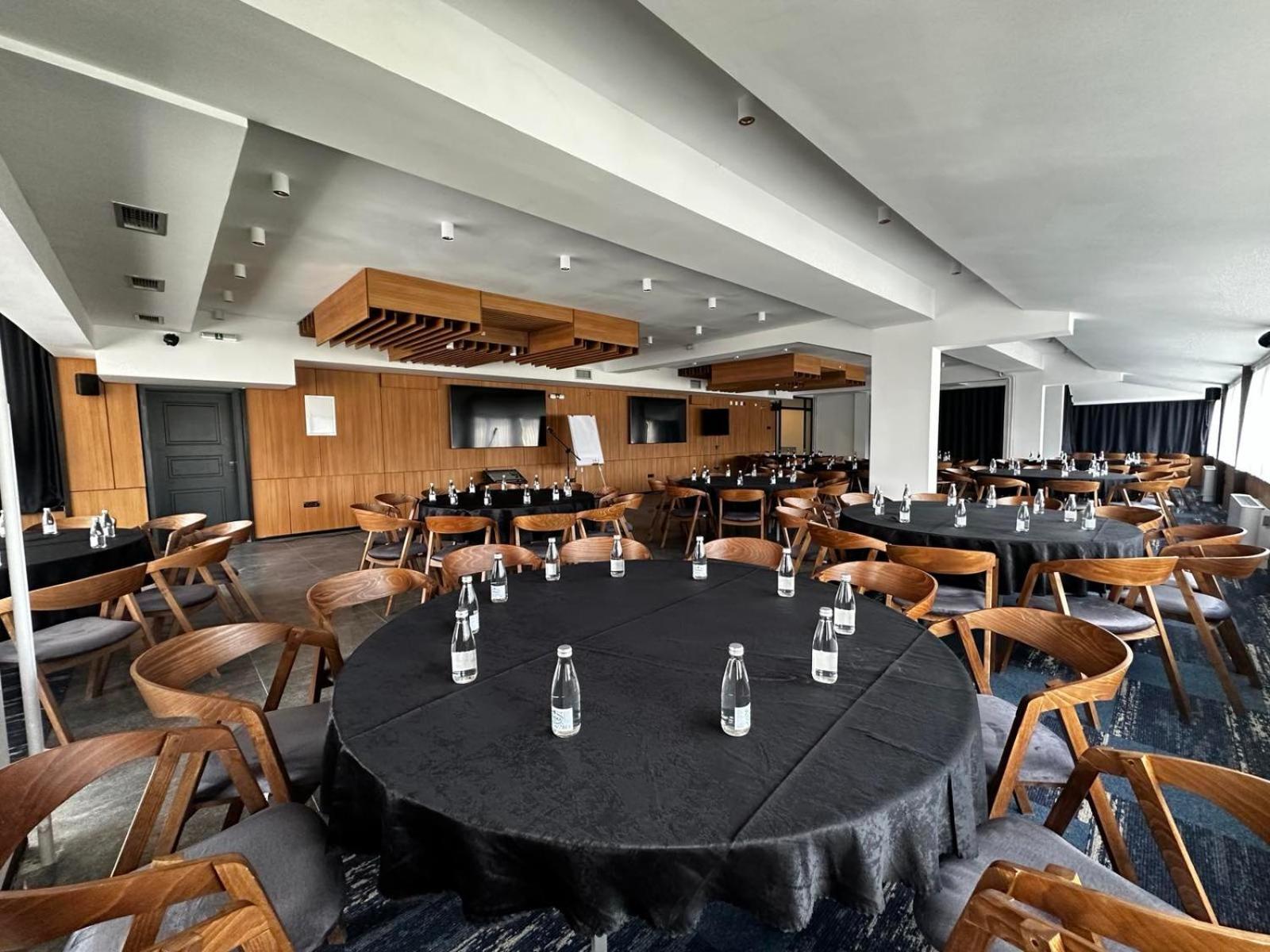 Lakeview Hotel & Apartments مافروفو المظهر الخارجي الصورة